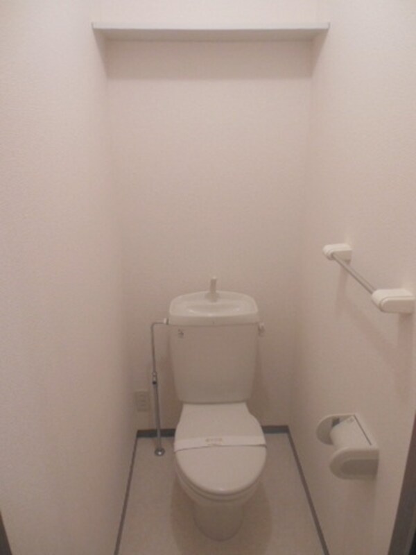 トイレ(★上部に物置スペースがあります★)