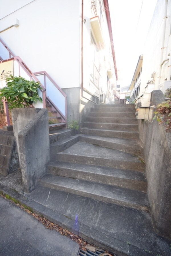 エントランス(★お部屋探しは、タウンハウジング多摩センター店へ★)