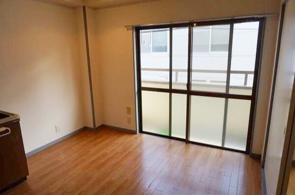 リビング・居室(★お部屋探しは株式会社タウンハウジング東京まで★)