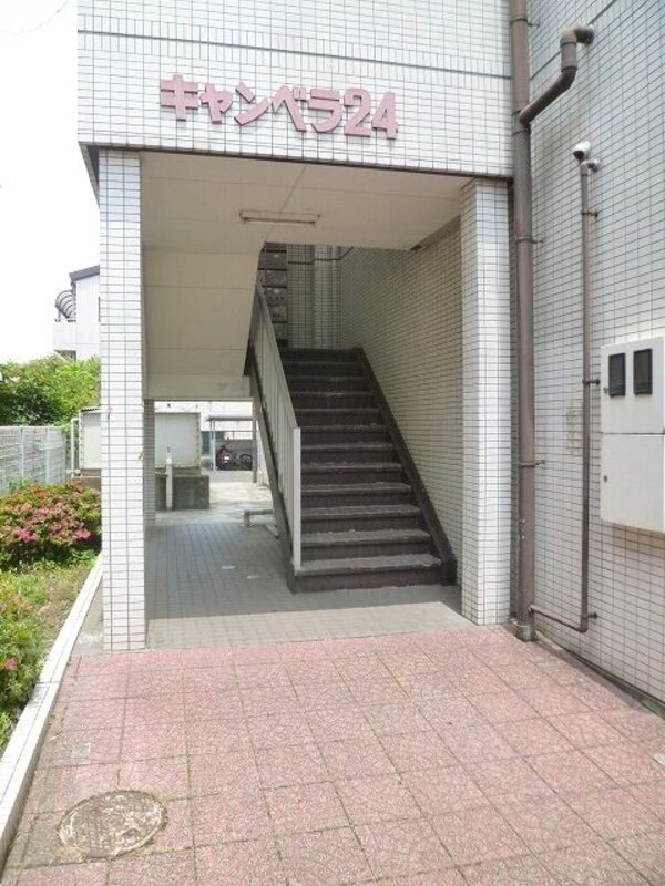 エントランス(★お部屋探しは、タウンハウジング多摩センター店へ★)
