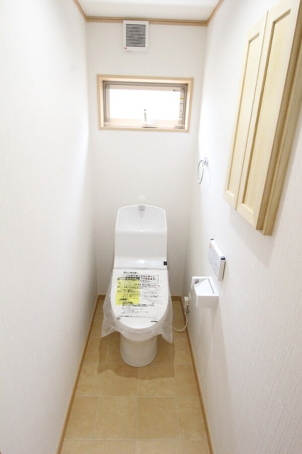 トイレ(同建物別タイプ参考写真)