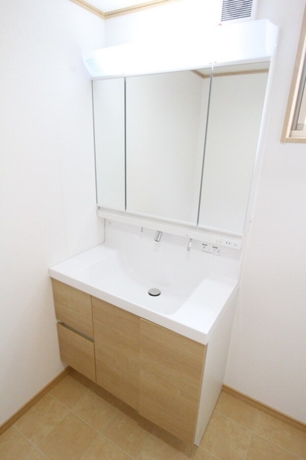 洗面(同建物別タイプ参考写真)