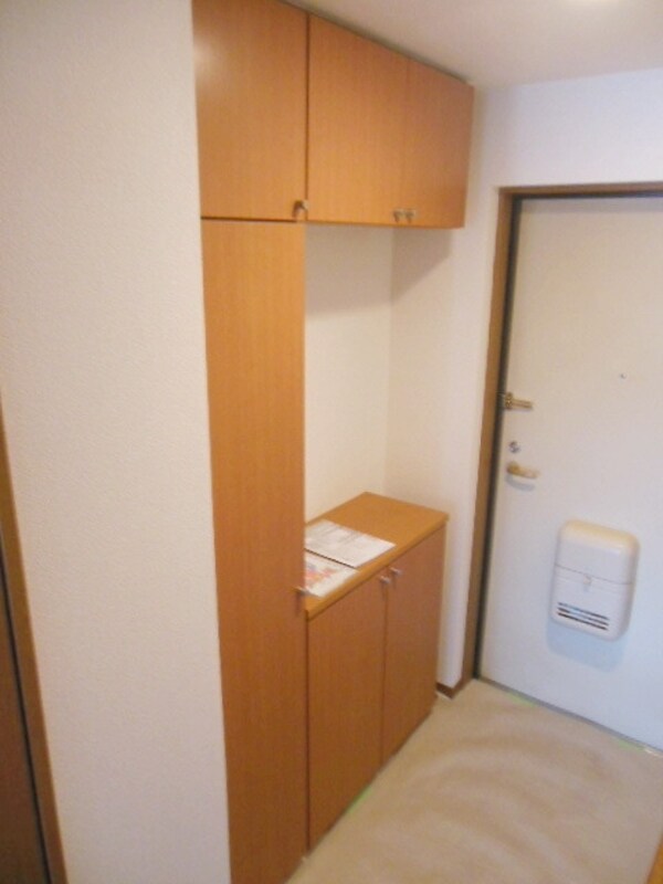 玄関(★下駄箱も収納力ありますね★)