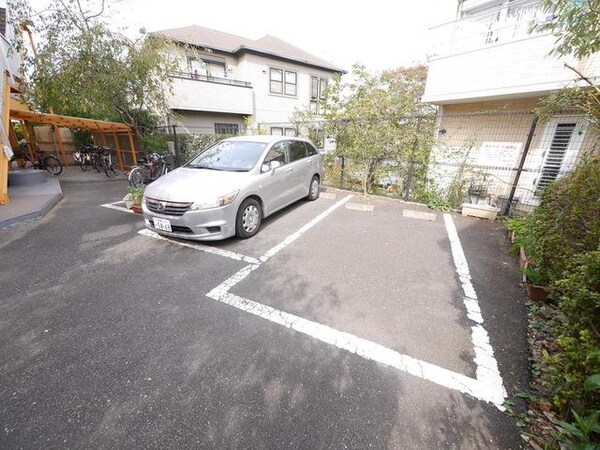 駐車場(★お部屋探しは、タウンハウジング多摩センター店へ★)