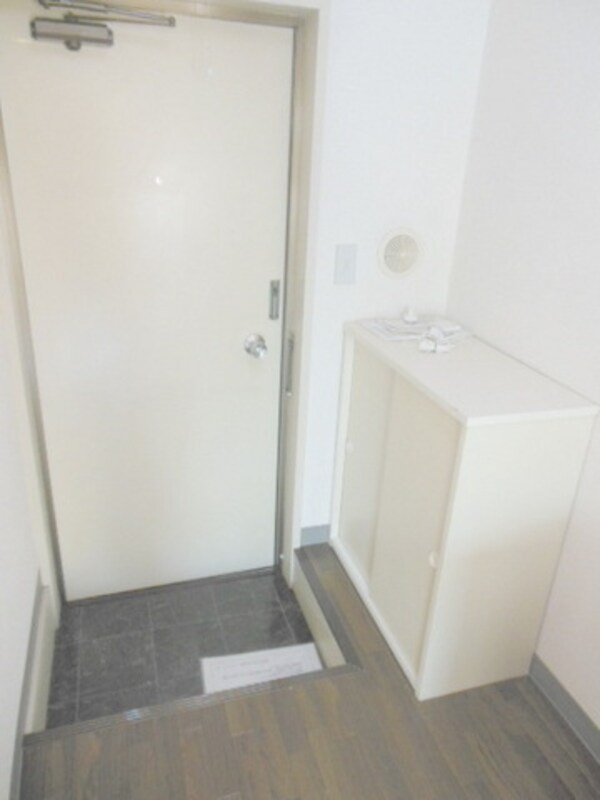玄関(★お部屋探しは株式会社タウンハウジング東京まで★)