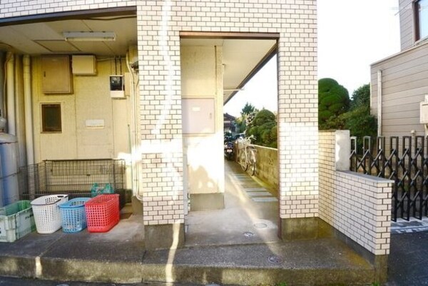 エントランス(★お部屋探しは、タウンハウジング多摩センター店へ★)