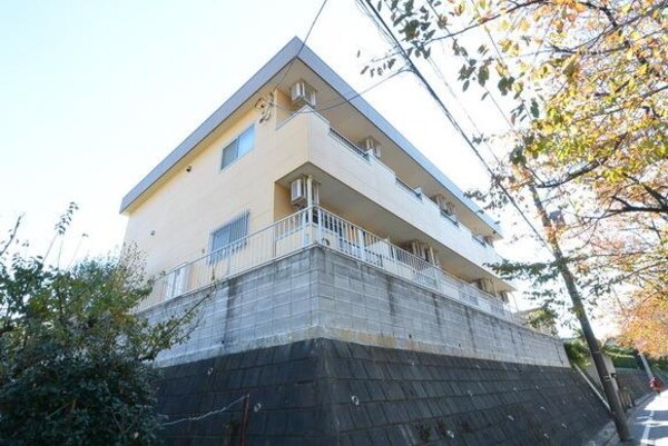 外観(★高台にあるので１階でも目線が気になりません★)