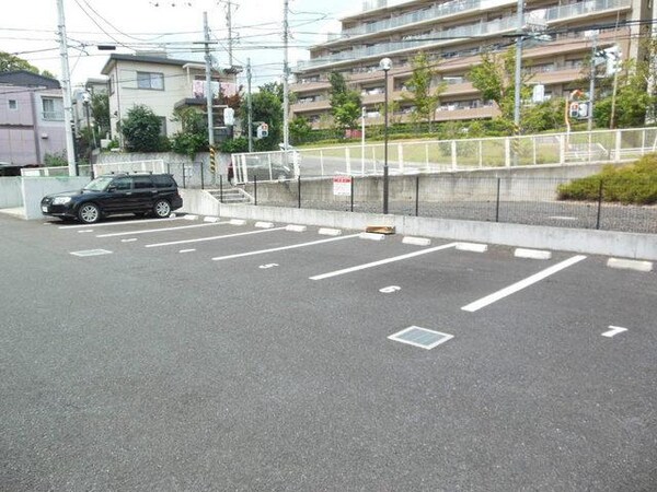 駐車場(★お部屋探しは、タウンハウジング多摩センター店へ★)