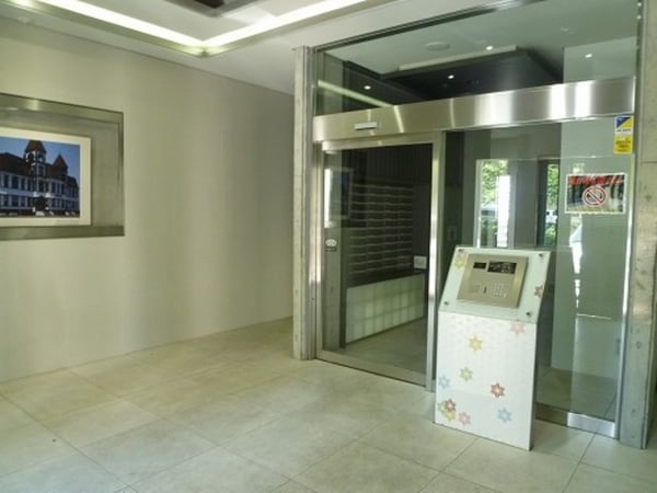 エントランス(★お部屋探しは、タウンハウジング多摩センター店へ★)