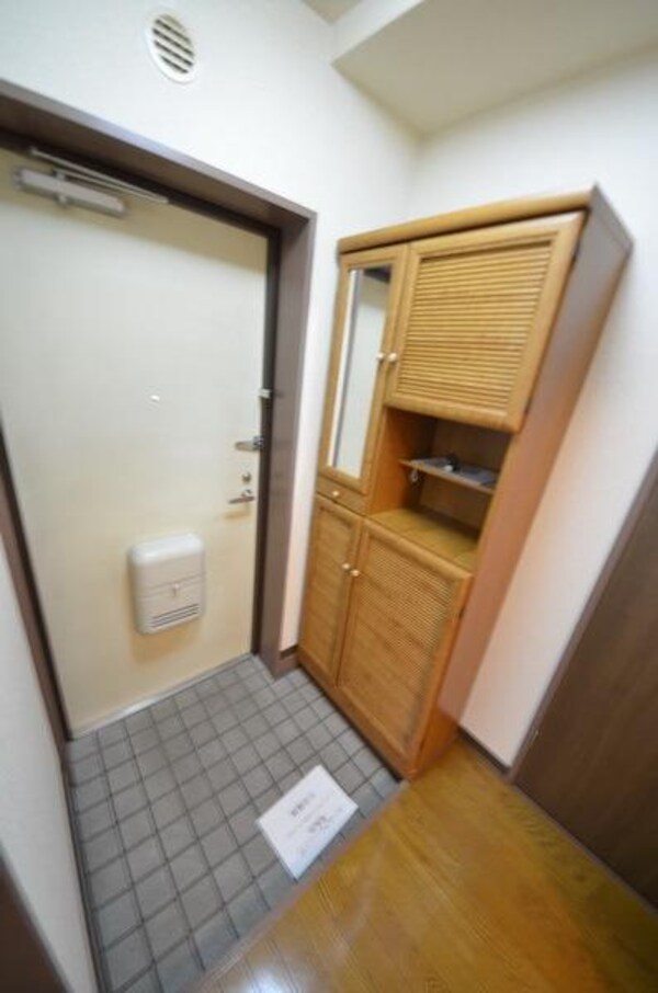 玄関(★お部屋探しは株式会社タウンハウジング東京まで★)