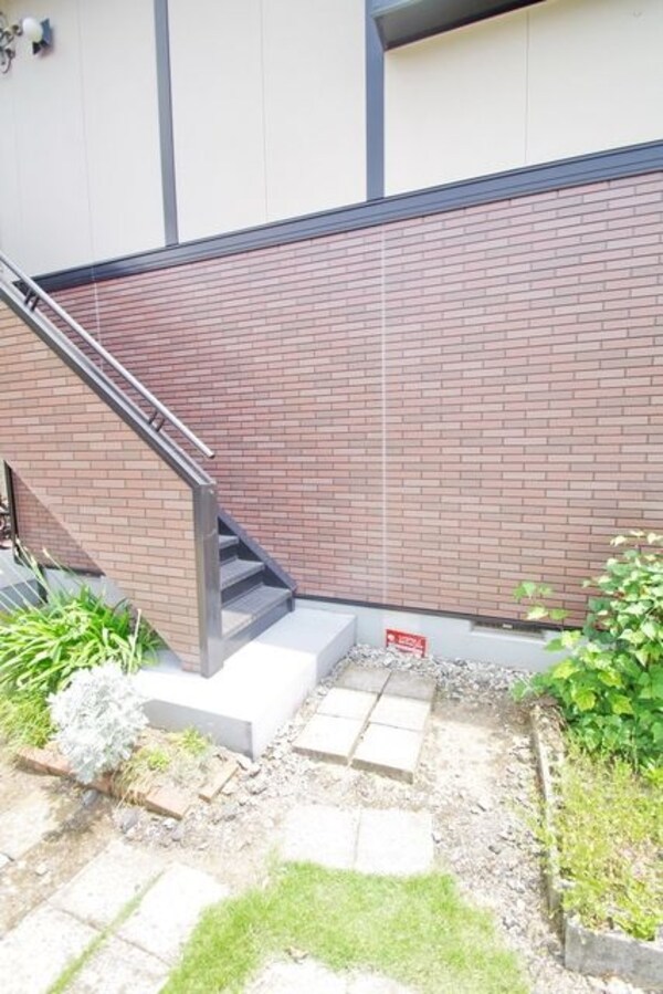 エントランス(★お部屋探しは、タウンハウジング多摩センター店へ★)