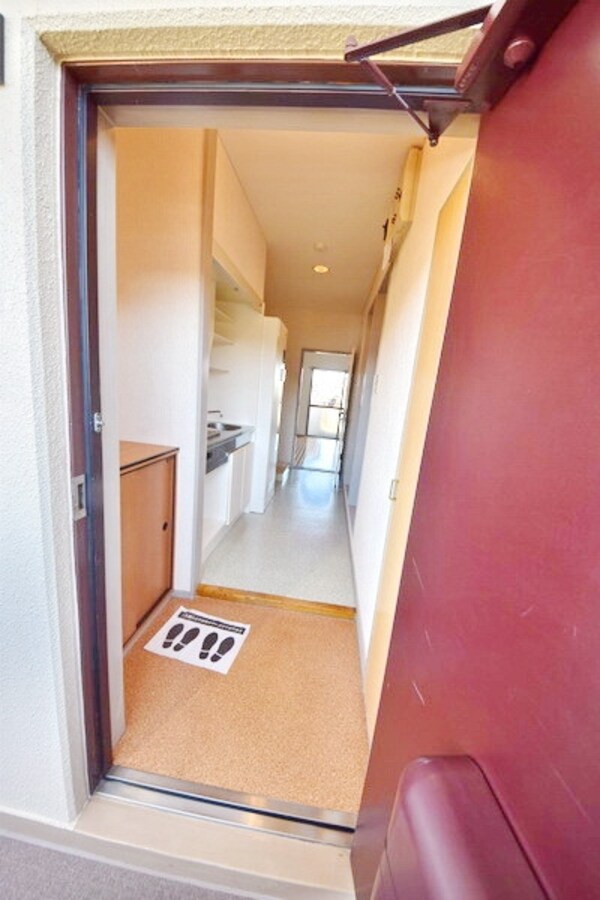 玄関(★お部屋の入口こんな感じです★)