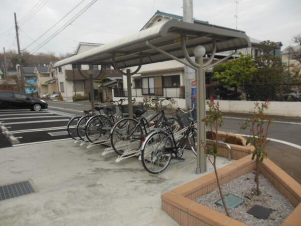 共有部分(★屋根付き駐輪場で雨からガード★)