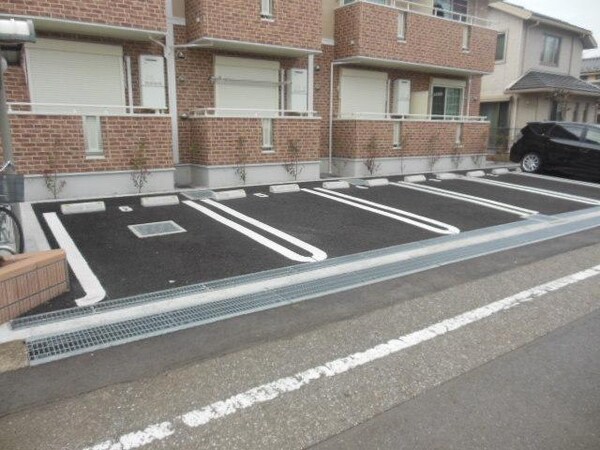 駐車場(★敷地内駐車場もアスファルトで完備★)