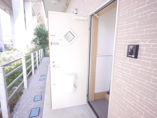 玄関(★お部屋探しは、タウンハウジング多摩センター店へ★)