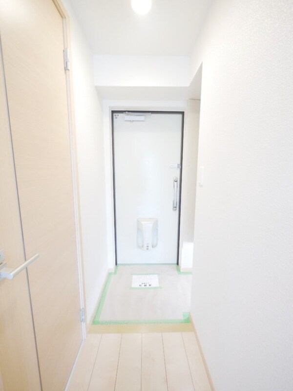 玄関(★内側から見た玄関の写真です★)