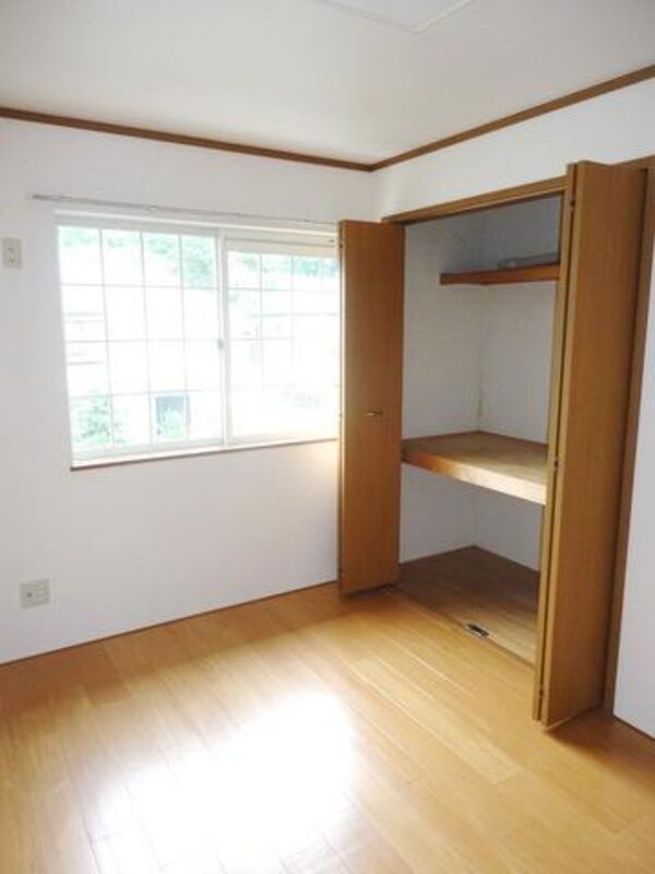 子供部屋(★便利なクローゼットつきのお部屋★)