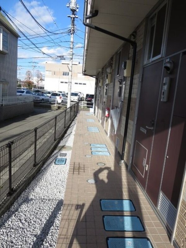 エントランス(★建物内廊下です★)