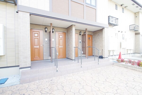 エントランス(★お問い合わせはタウンハウジング町田店まで★)