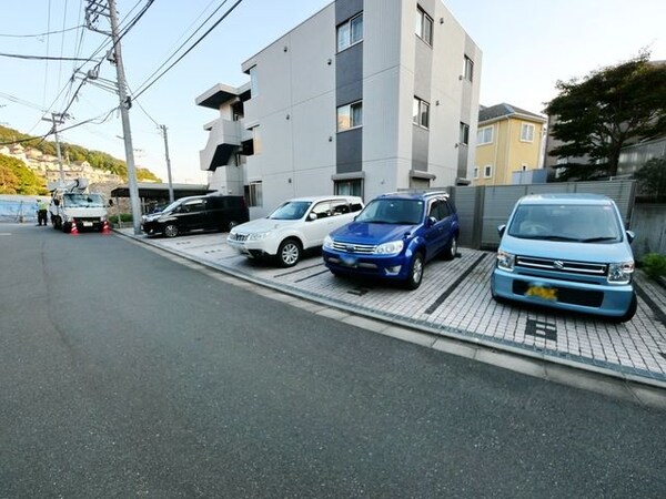 駐車場(★お部屋探しはタウンハウジング稲田堤店まで★)