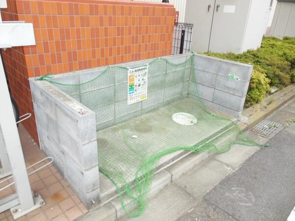 共有部分(★敷地内のゴミ置場です★)