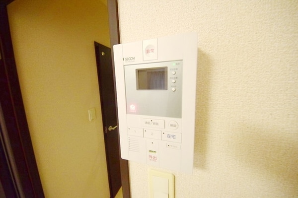 設備(★防犯面に安心できるモニター付きインターホンです★)