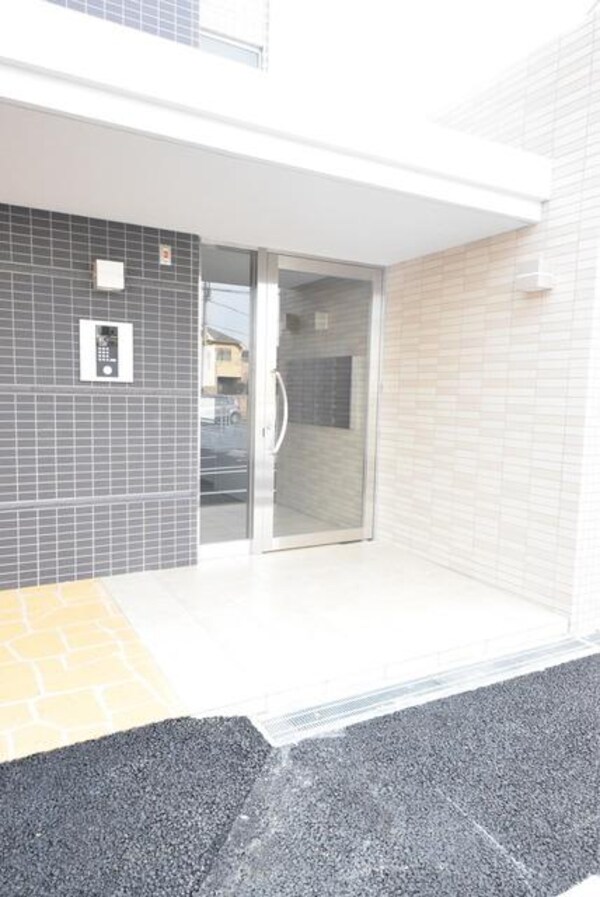 エントランス(♪オートロック付きで安心安全なお部屋です♪)
