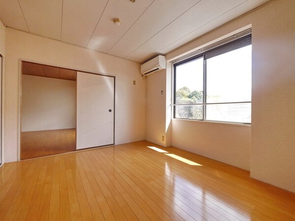 リビング・居室(同建物別号室参考写真)