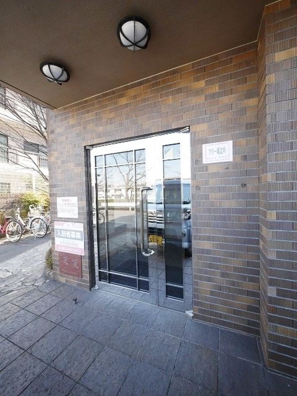 エントランス(★お部屋探しは株式会社タウンハウジング東京まで★)