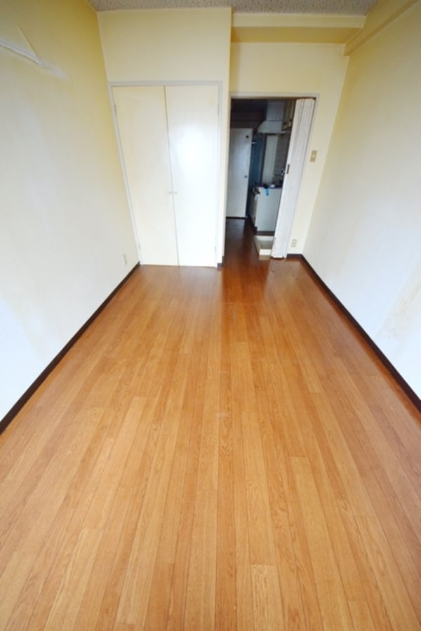 その他室内・内装(★バルコニー側から見たお部屋です★)