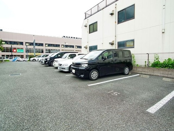 駐車場(★お部屋探しはタウンハウジング高幡不動店まで★)