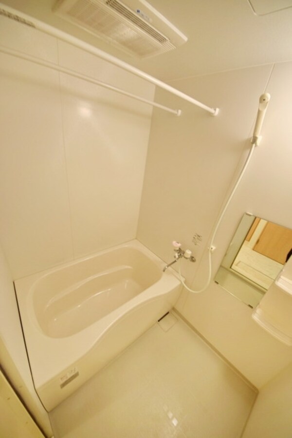 バス／シャワールーム等(★浴室乾燥機付きのお風呂です★)