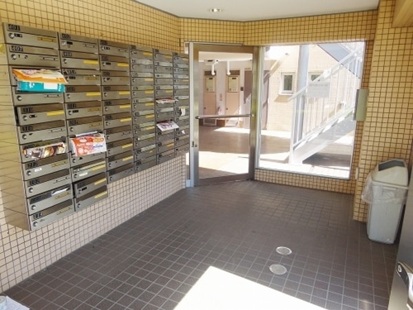 エントランス(★お問い合わせはタウンハウジング聖蹟桜ヶ丘店まで★)