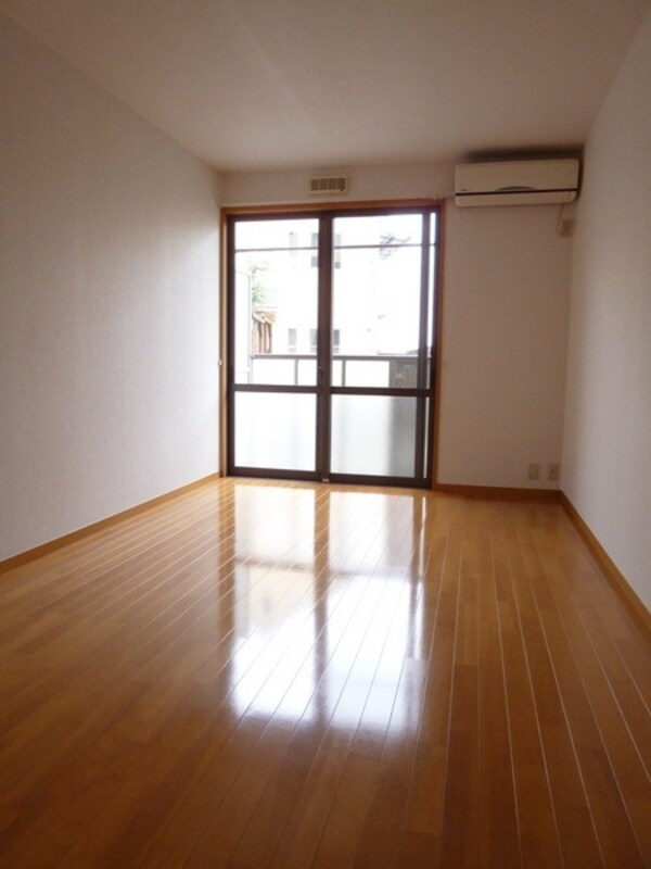 リビング・居室(★お部屋探しは株式会社タウンハウジング東京まで★)