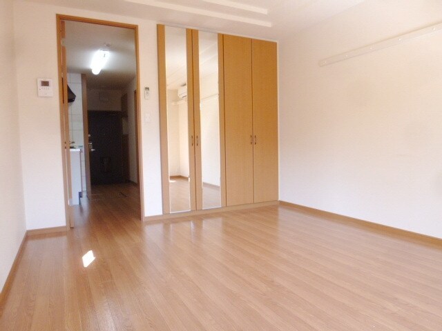 物件内観写真4　(★きれいなフローリング★)