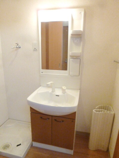 物件内観写真9　(★嬉しい独立洗面台★)