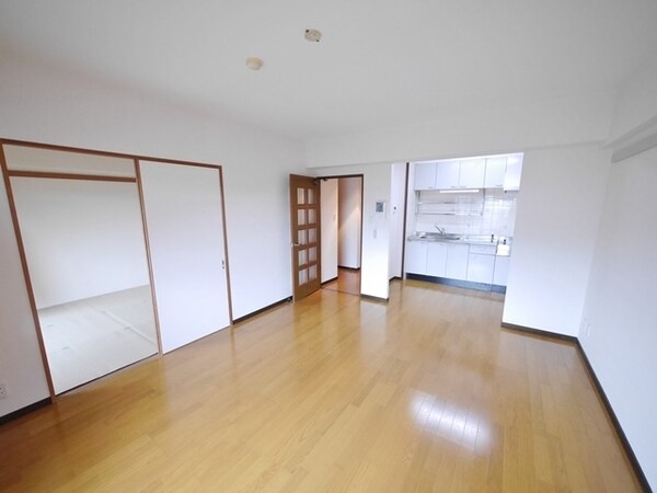 リビング・居室(同建物別号室参考写真)