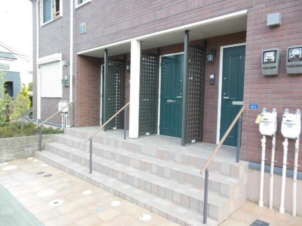 エントランス(★お部屋探しは、タウンハウジング多摩センター店へ★)