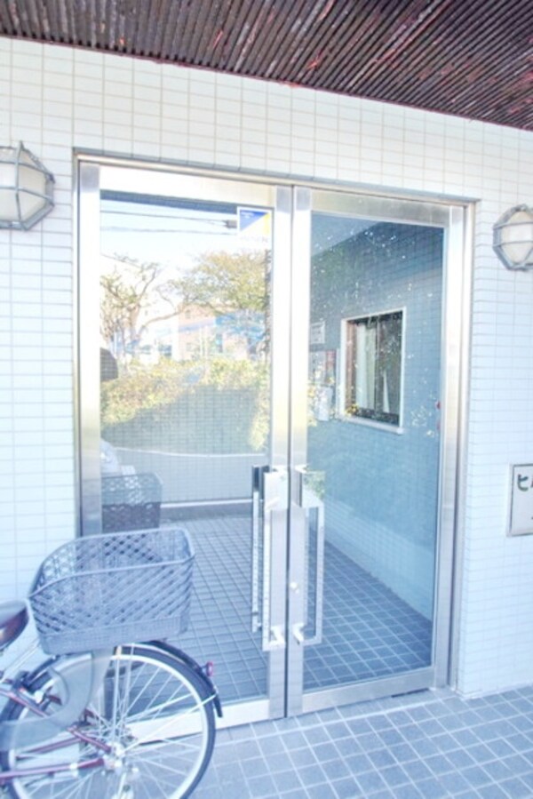 エントランス(★お部屋探しは、タウンハウジング多摩センター店へ★)