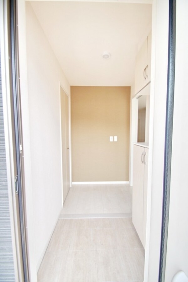 玄関(★タウンハウジング稲田堤店までお問い合わせください★)