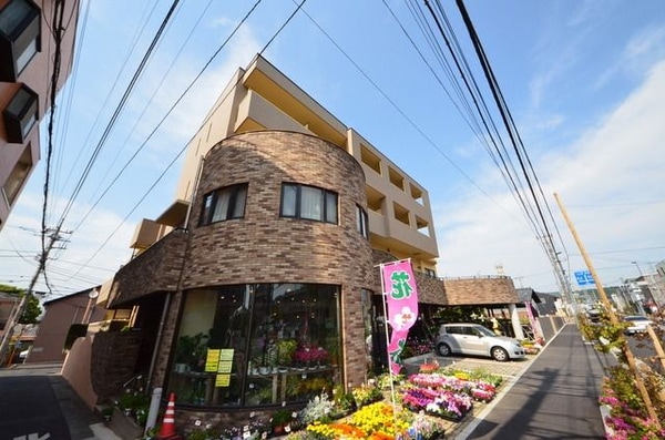 外観(★お洒落なレンガ貼の外観です★)