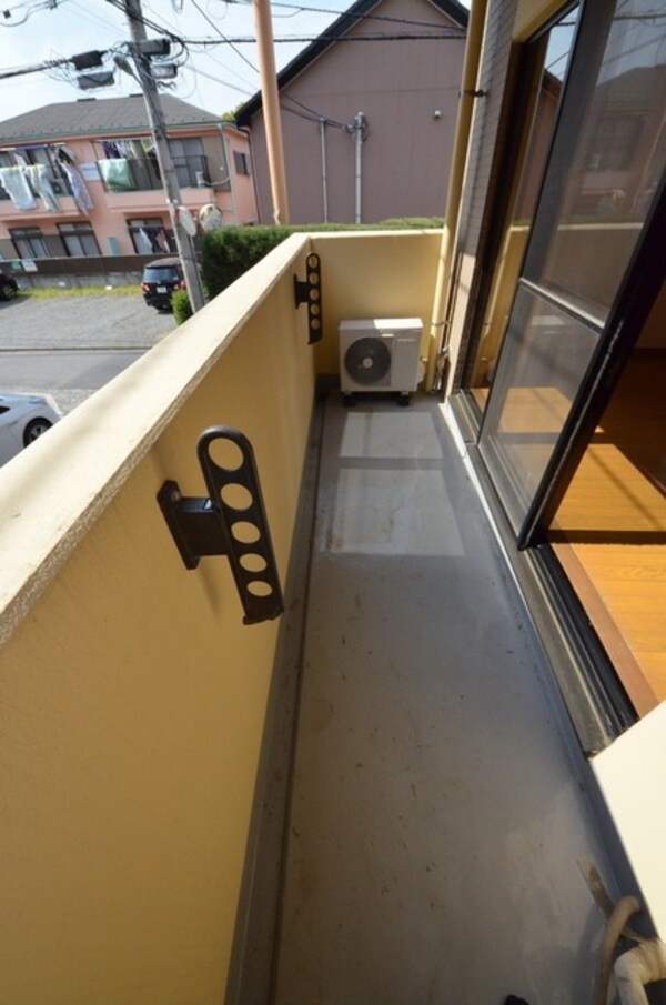 バルコニー(♪お布団が干せる広さのバルコニー！♪)