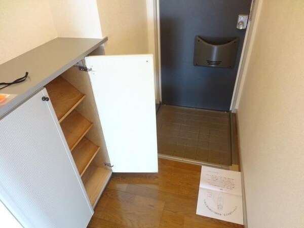 玄関(★お部屋探しは株式会社タウンハウジング東京まで★)