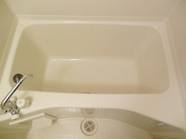 バス／シャワールーム等(★深みのある浴槽です★)