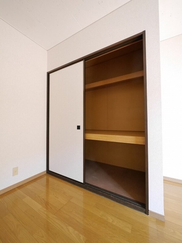 収納(★収納は押入れタイプで部屋を広々使えます★)