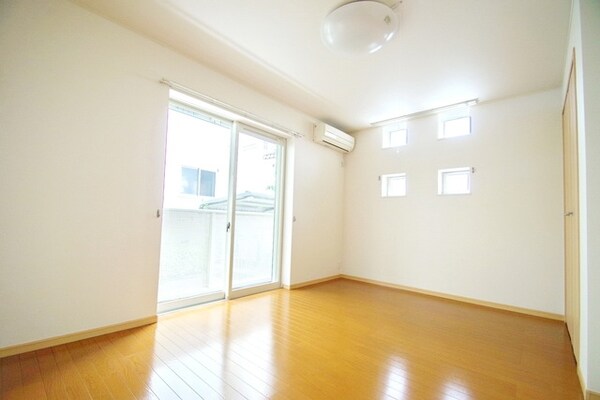 子供部屋(★お部屋探しはタウンハウジング稲田堤店まで★)