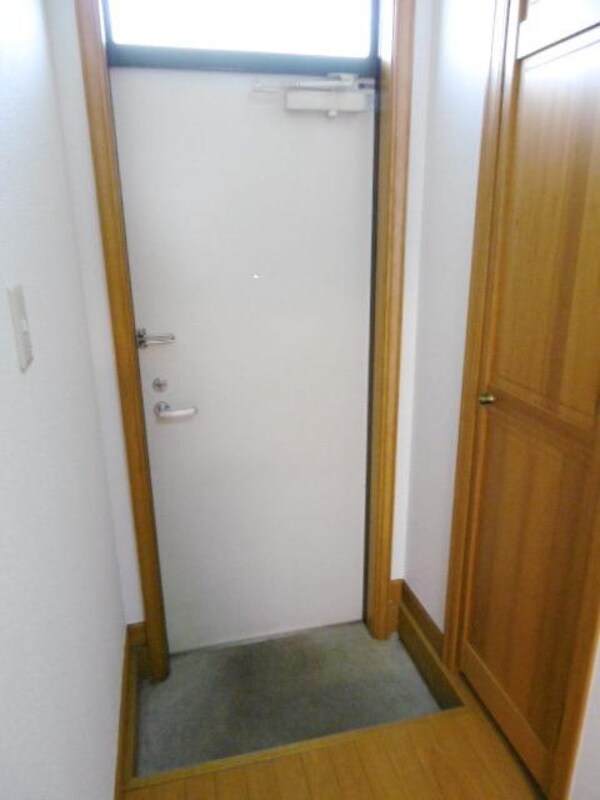 玄関(★お部屋探しは、タウンハウジング多摩センター店へ★)