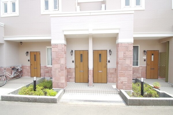 エントランス(★お部屋探しは、タウンハウジング多摩センター店へ★)