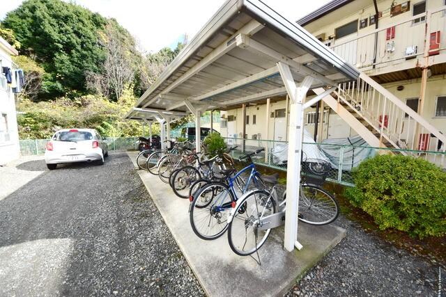 物件内観写真20　(★屋根つきの駐輪場です★)
