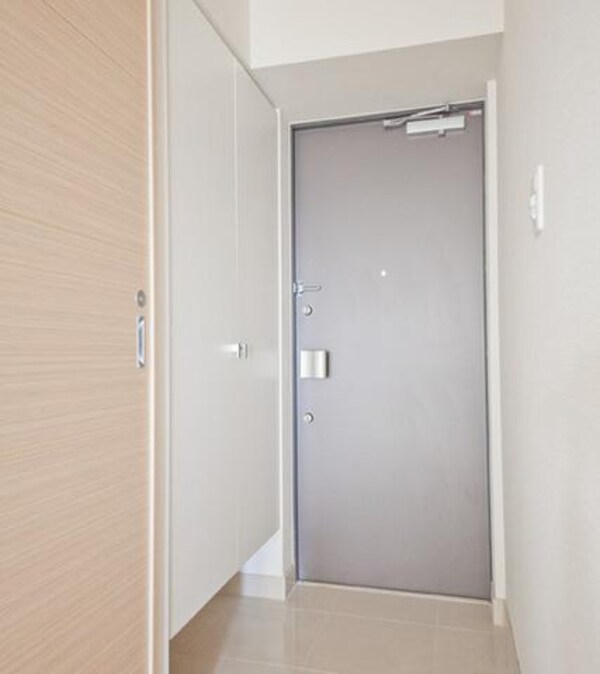 玄関(★お部屋探しは株式会社タウンハウジング東京まで★)